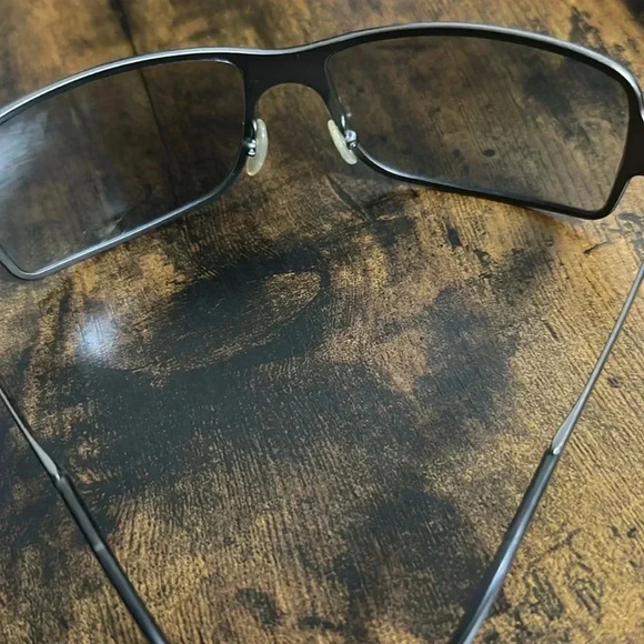 Prada Sunglasses - Picture 4 of 9